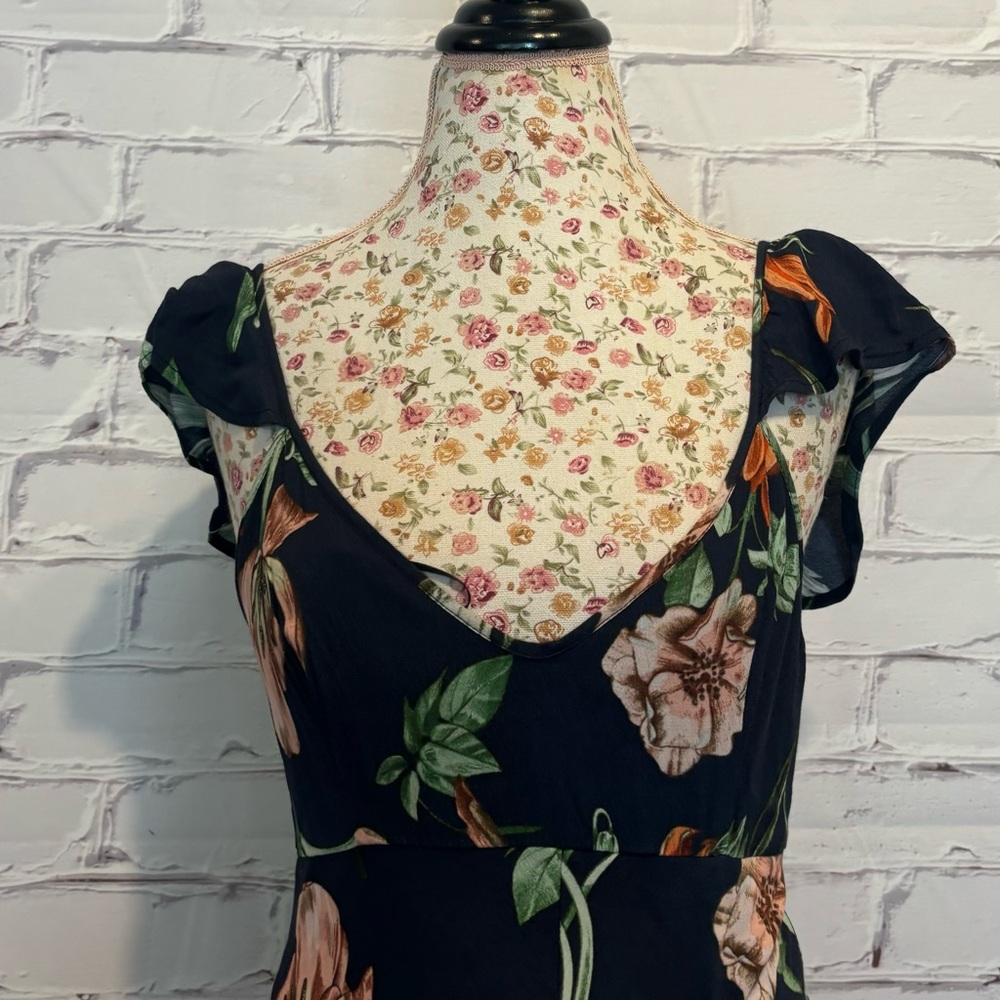 ASTR Florentina Flutter-Sleeve Floral Maxi Dress - Picture 4 of 10